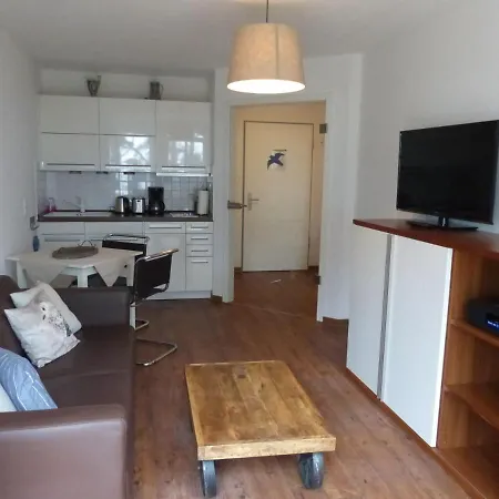 شقة Mit Direktem Meerblick, 50 M Zum Strand, Mit Sauna Und Pool